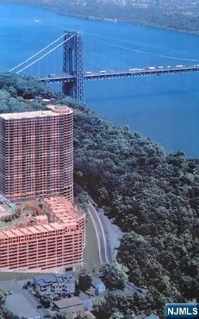 $5,200 | 100 Old Palisade Road, Unit 2506, Fort Lee, NJ 07024