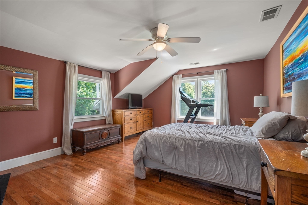 11 Scott Street Bellingham, MA 02019 - Photo 20 of 35