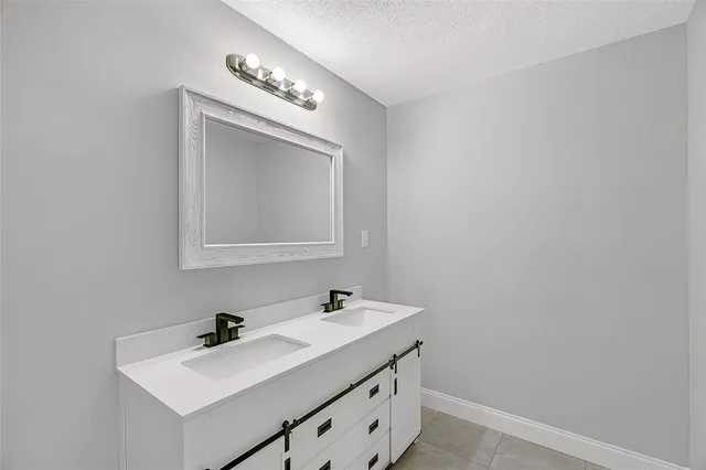 $389,000 | 1236 42nd Avenue, Vero Beach, FL 32960