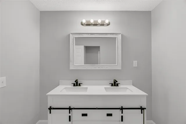 $389,000 | 1236 42nd Avenue, Vero Beach, FL 32960