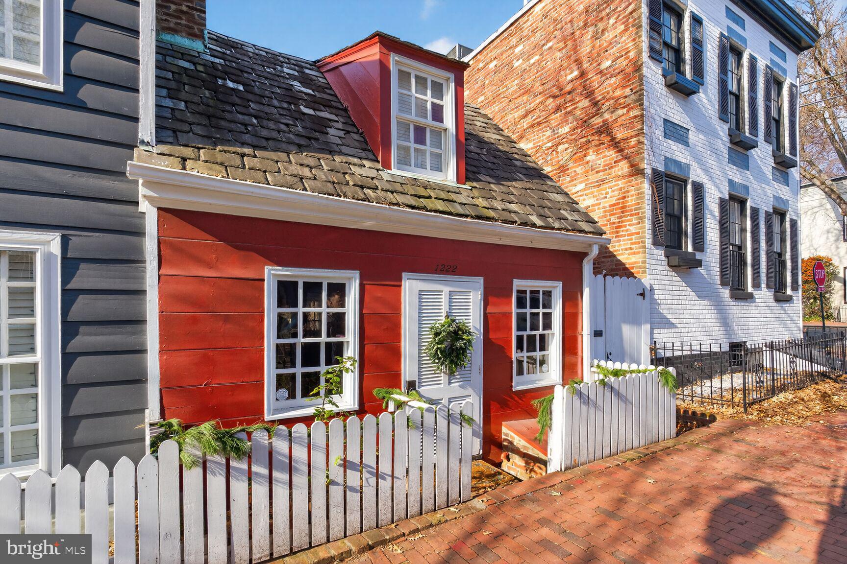 1222 28th Street Northwest Washington, DC 20007 - Photo 1 of 27 Welcome to this Georgetown Original