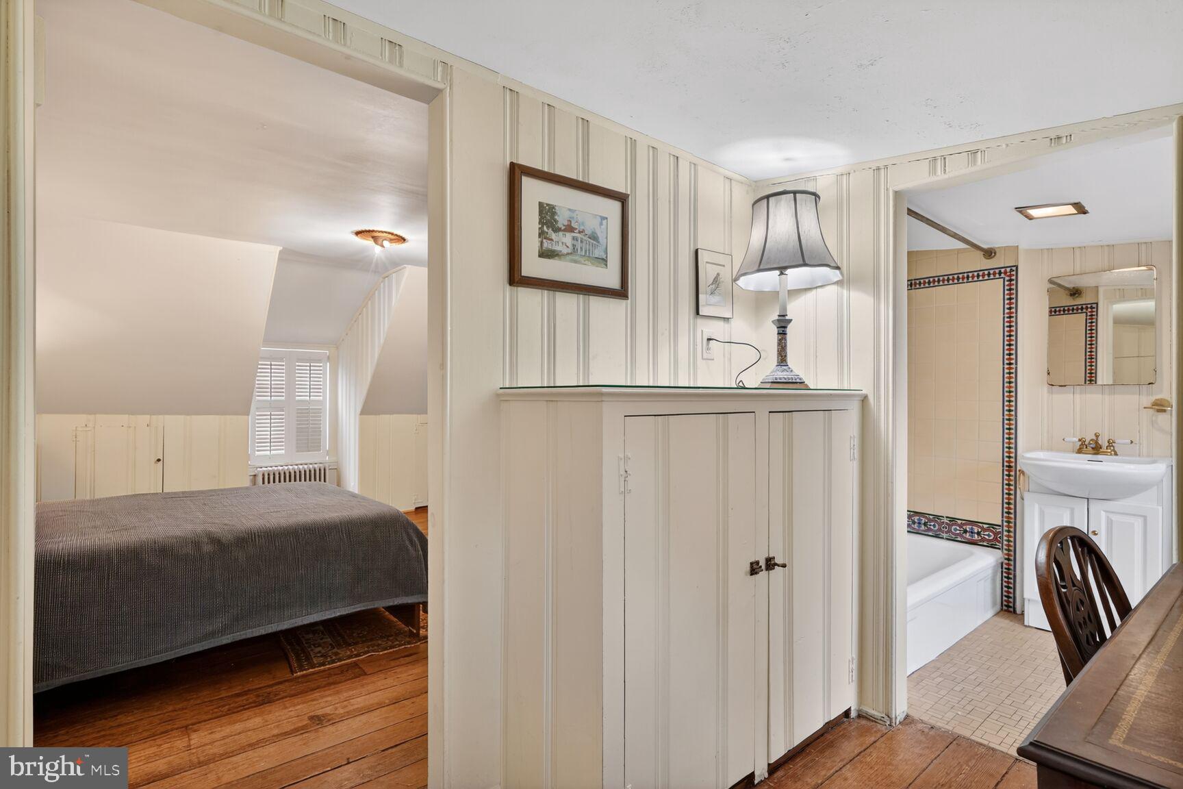 1222 28th Street Northwest Washington, DC 20007 - Photo 15 of 27 Upstairs bonus area