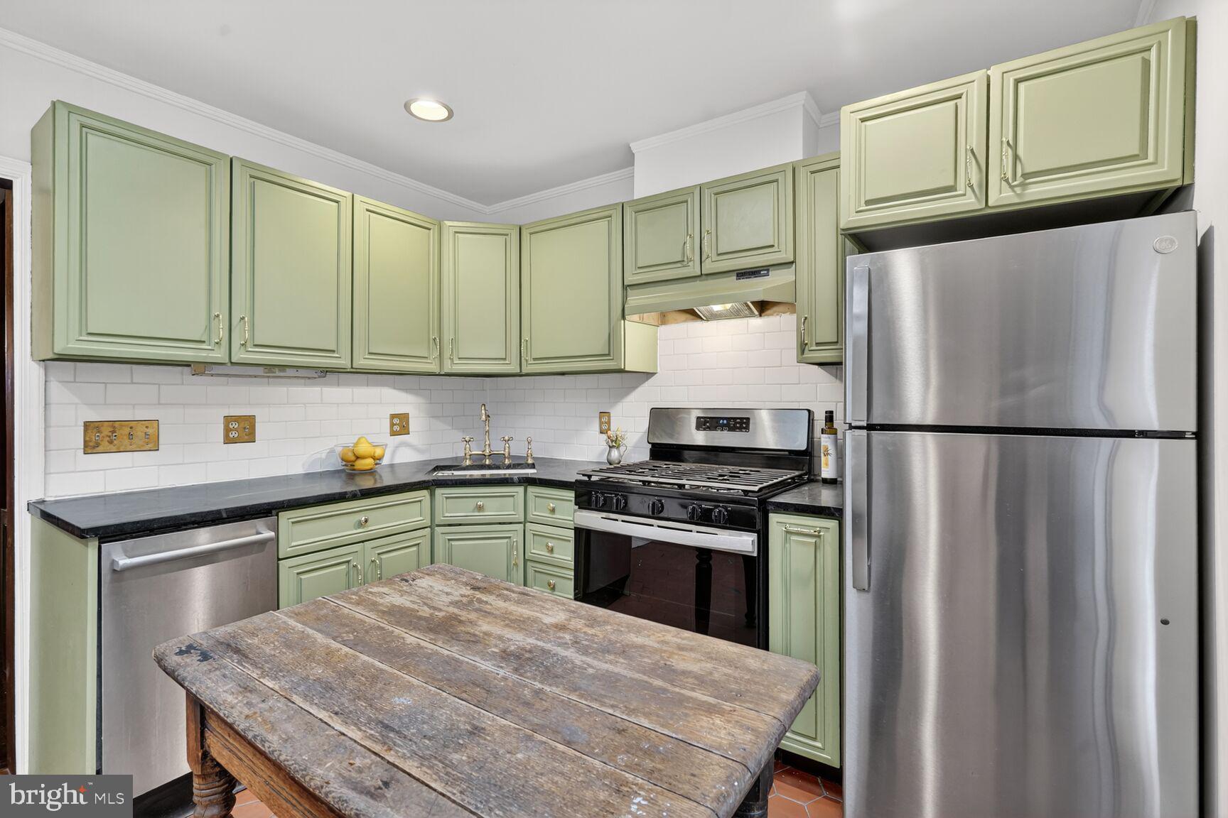 1222 28th Street Northwest Washington, DC 20007 - Photo 9 of 27 Modern kitchen