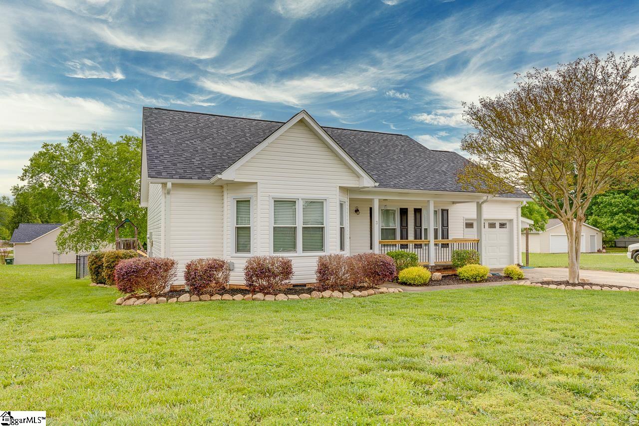 3 Green Ridge Place Taylors, SC 29687 - Photo 1 of 36 Gallery Image 1