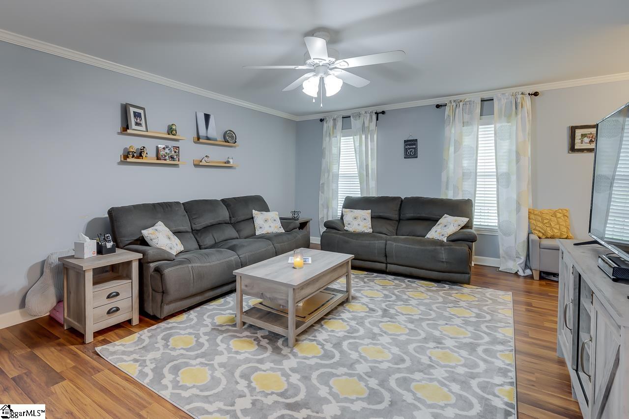 3 Green Ridge Place Taylors, SC 29687 - Photo 5 of 36 Gallery Image 5