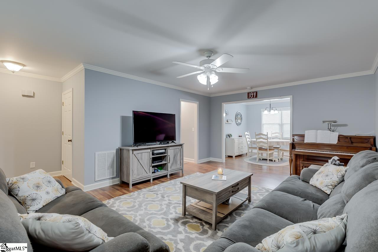 3 Green Ridge Place Taylors, SC 29687 - Photo 7 of 36 Gallery Image 7