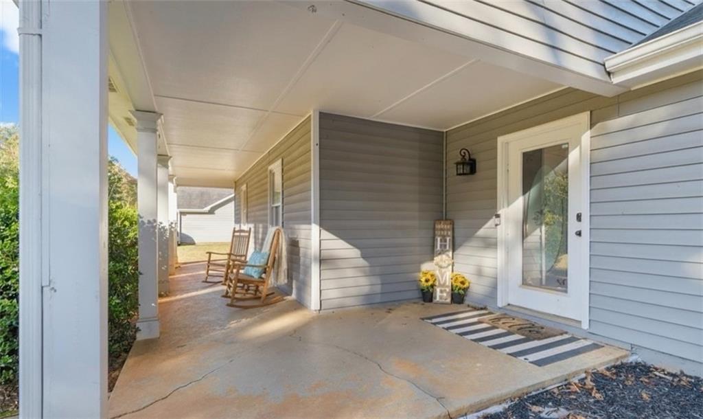 472 Oak Hill Road Covington, GA 30016 - Photo 4 of 41 a view of a entrance of the house