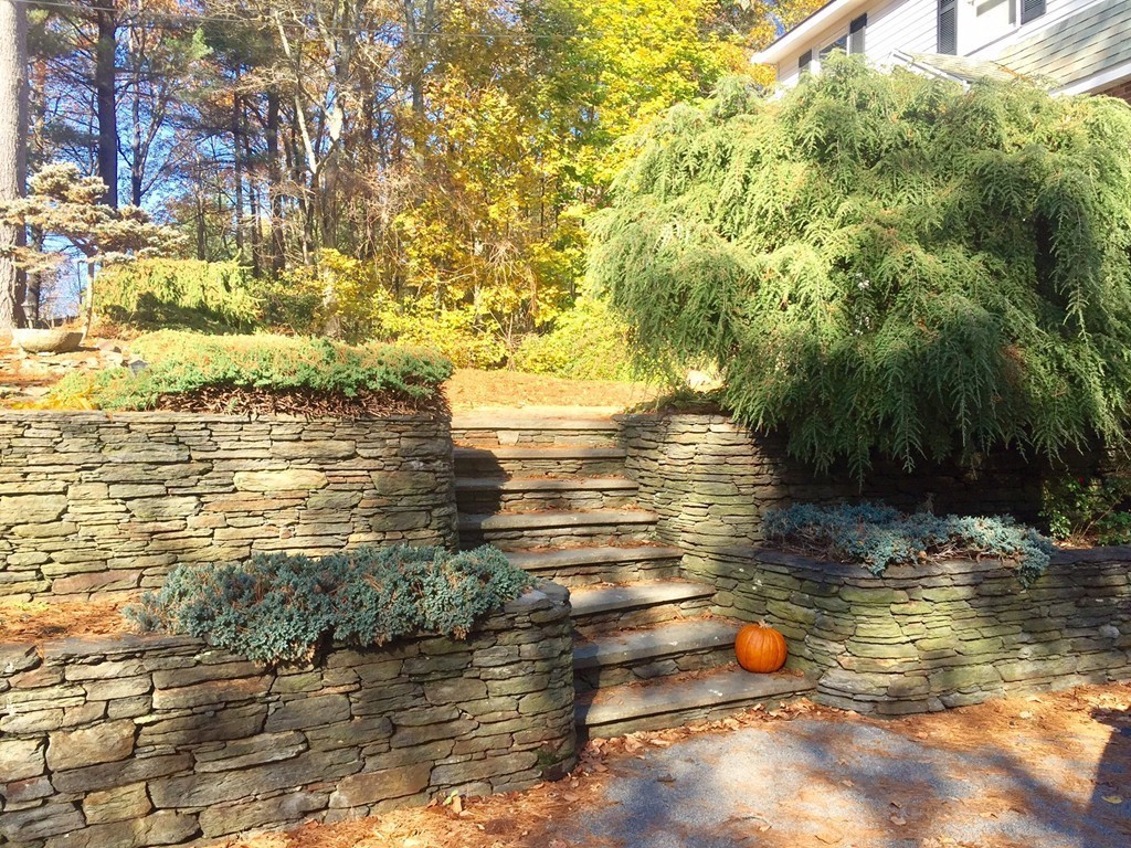 15 Charlotte Road Ipswich, MA 01938 - Photo 3 of 23 Gallery Image 3