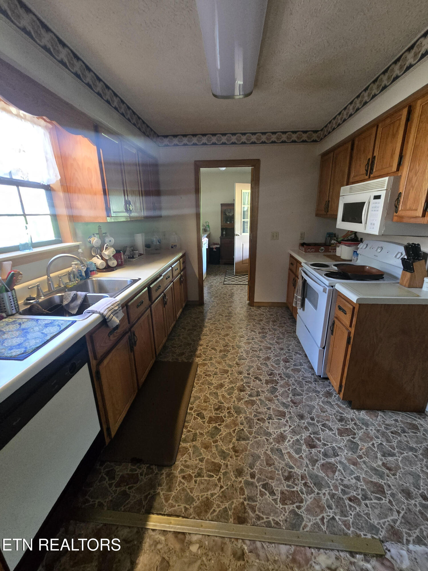 115 Cherry Street Deer Lodge, TN 37726 - Photo 13 of 18 13