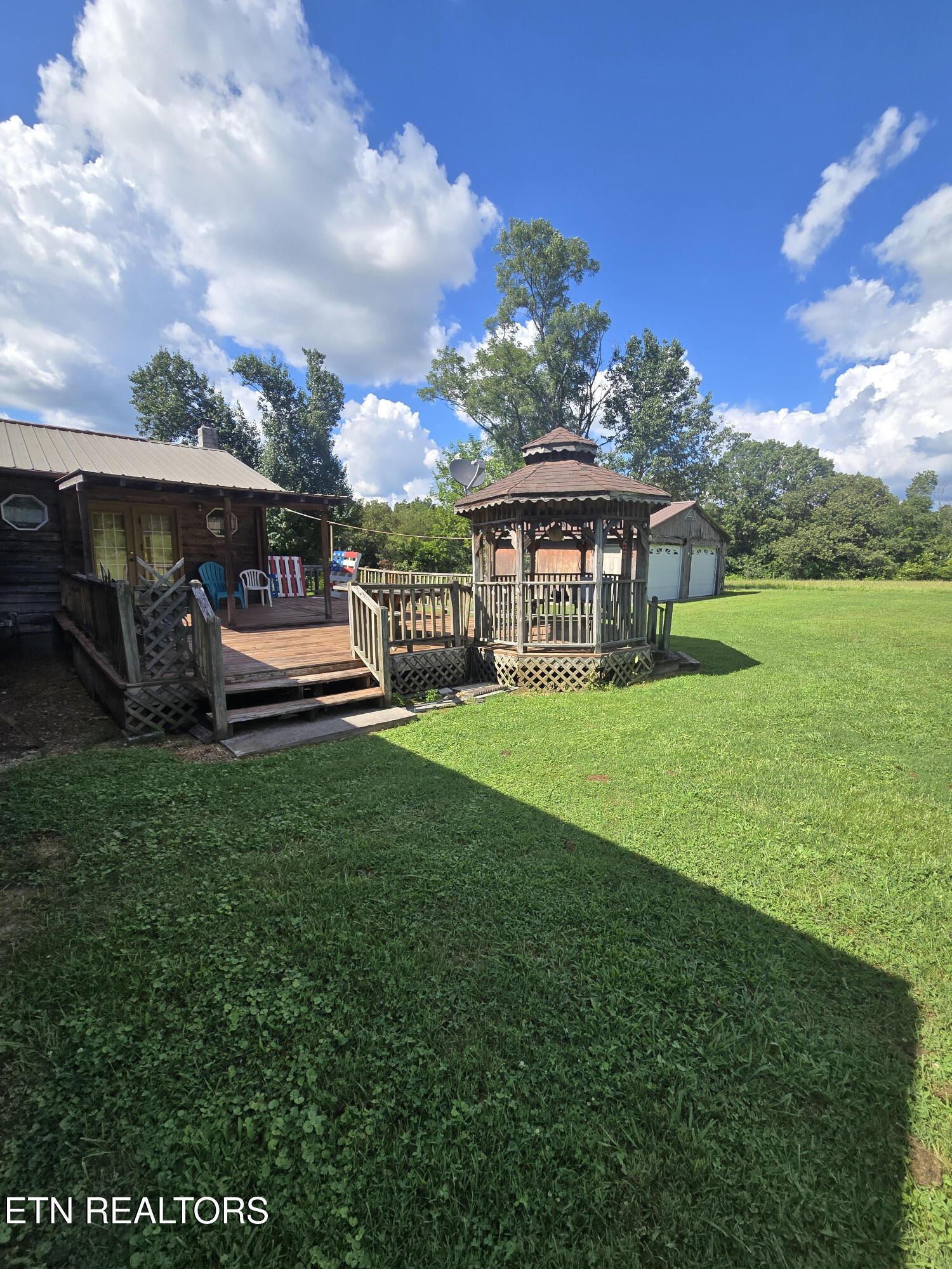 115 Cherry Street Deer Lodge, TN 37726 - Photo 9 of 18 9