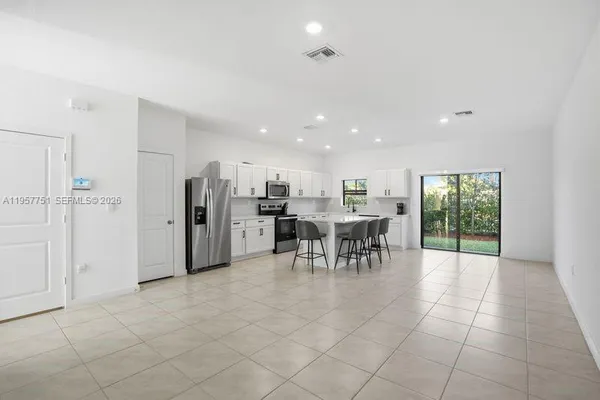 $3,450 | 816 Northwest 3rd Street, Unit 818, Pompano Beach, FL 33060