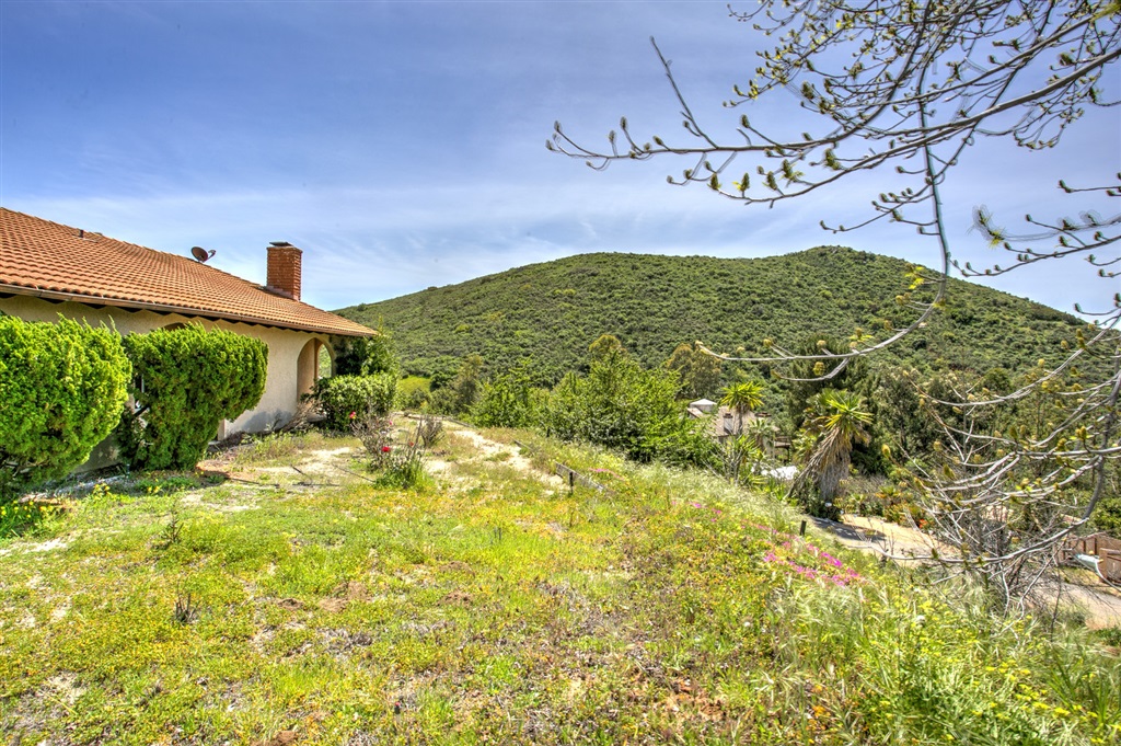 3185 Vista Del Rio Fallbrook, CA 92028 - Photo 23 of 25