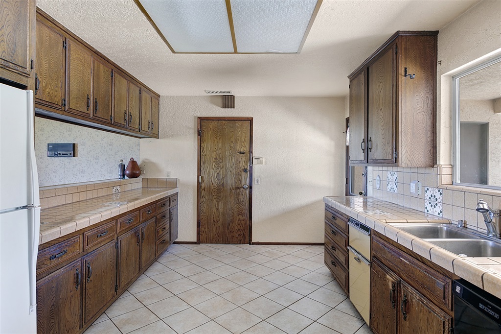 3185 Vista Del Rio Fallbrook, CA 92028 - Photo 7 of 25