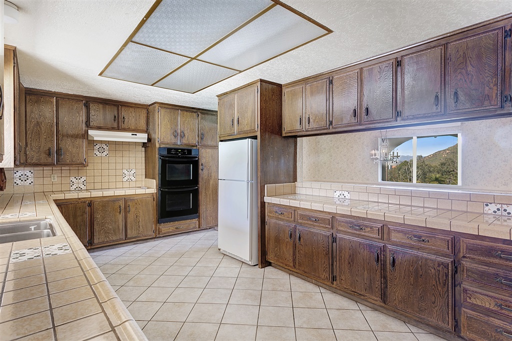 3185 Vista Del Rio Fallbrook, CA 92028 - Photo 8 of 25