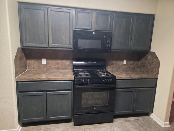 $2,300 | 12418 Greencanyon Drive, Houston, TX 77044