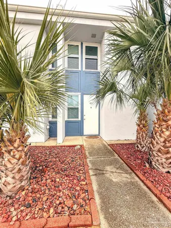 $1,800 | 201 Pensacola Beach Road, Unit A4, Gulf Breeze, FL 32561