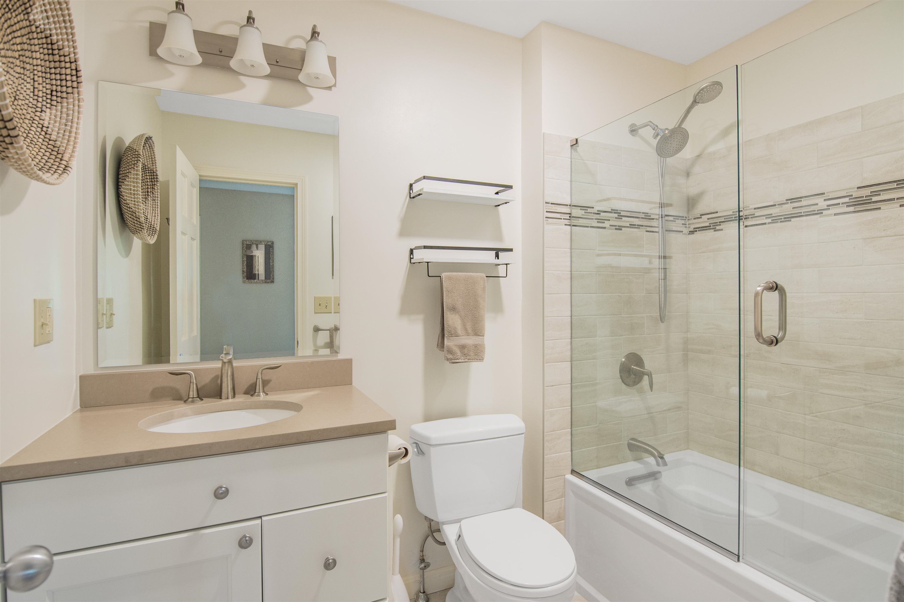 13 Meadow Drive Jericho, VT 05465 - Photo 17 of 40