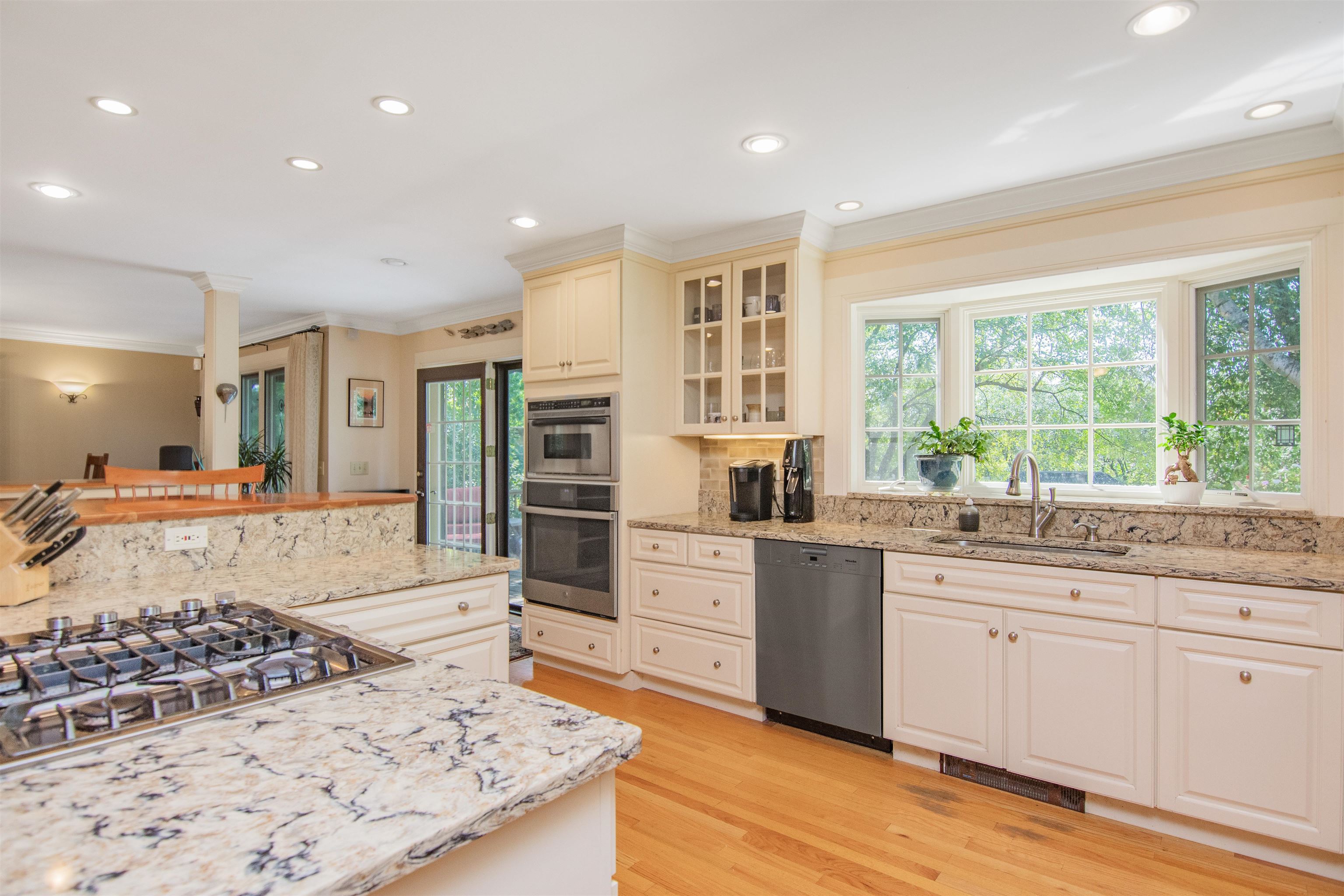 13 Meadow Drive Jericho, VT 05465 - Photo 4 of 40