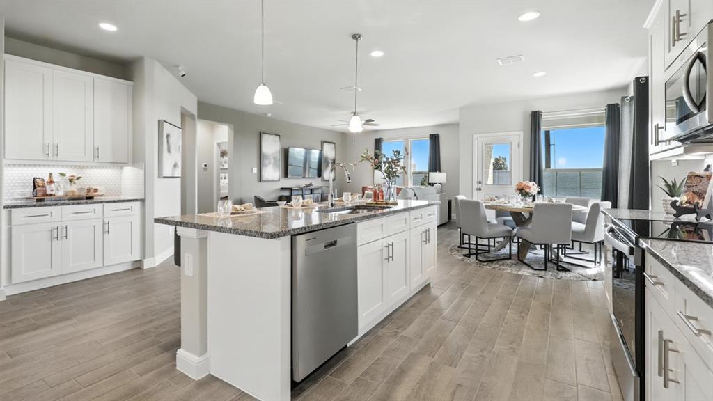 1923 Cherokee Lane Cleburne, TX 76033 - Photo 5 of 40