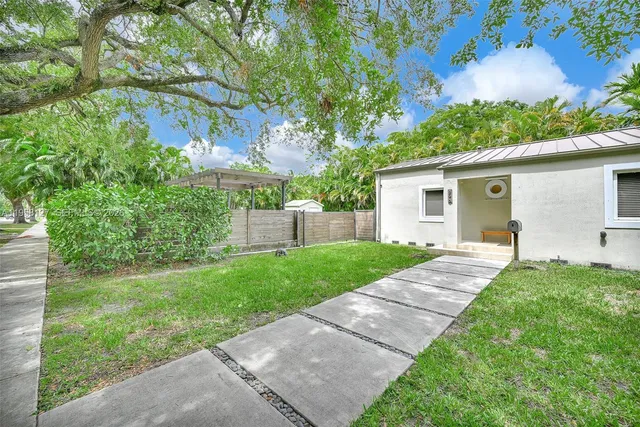 $4,600 | 295 De Leon Drive, Miami Springs, FL 33166