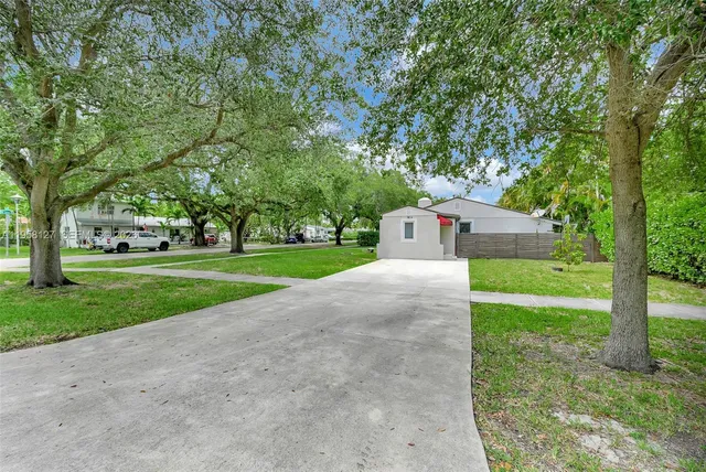 $4,600 | 295 De Leon Drive, Miami Springs, FL 33166