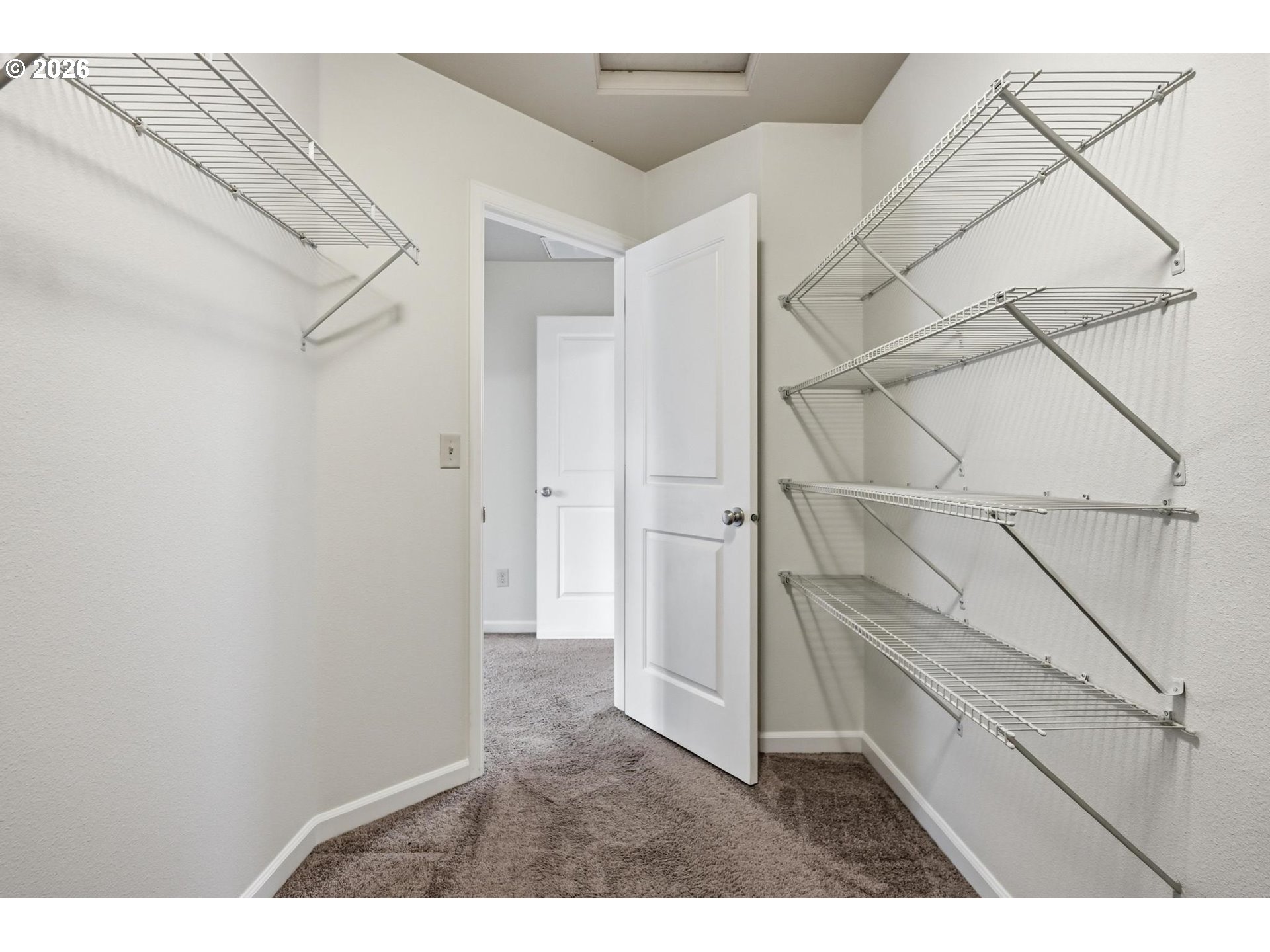 20881 Southwest Edgemont Street Beaverton, OR 97003 - Photo 18 of 39 a view of walk in closet