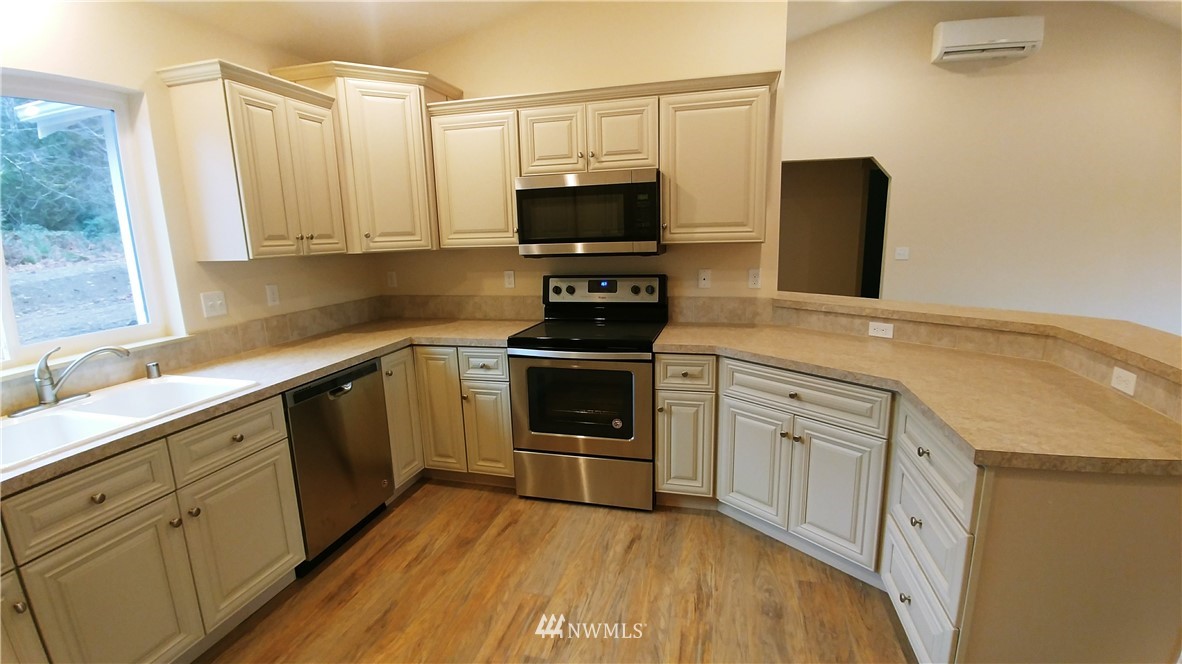1125 East Sunset Hill Road Shelton, WA 98584 - Photo 7 of 25