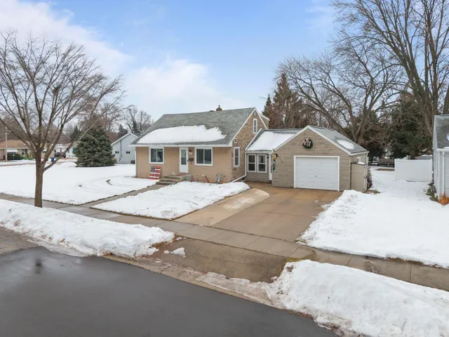 $269,900 | 929 Harding Street, Menasha, WI 54952