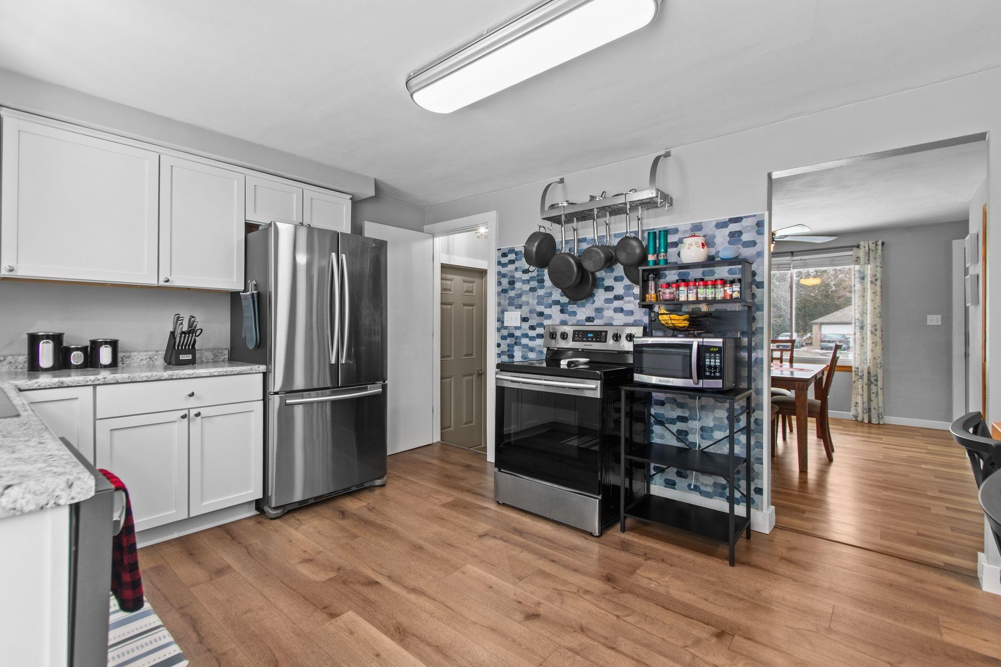 929 Harding Street Menasha, WI 54952 - Photo 15 of 44