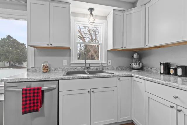 $269,900 | 929 Harding Street, Menasha, WI 54952