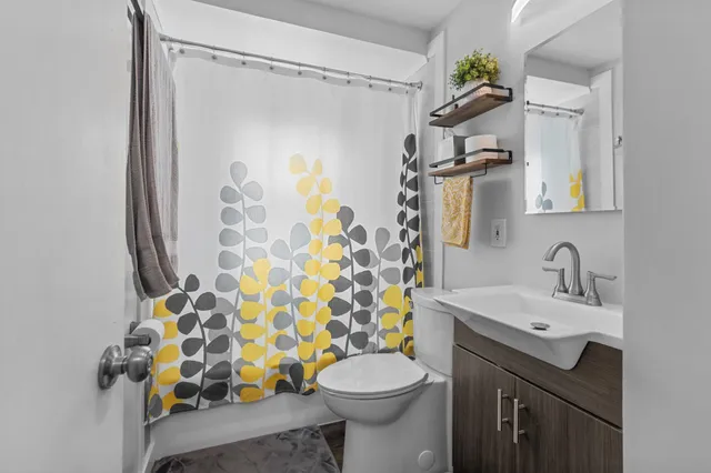 $269,900 | 929 Harding Street, Menasha, WI 54952