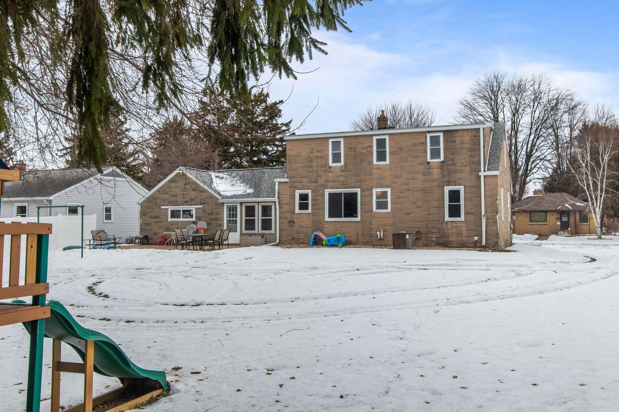 929 Harding Street Menasha, WI 54952 - Photo 33 of 44