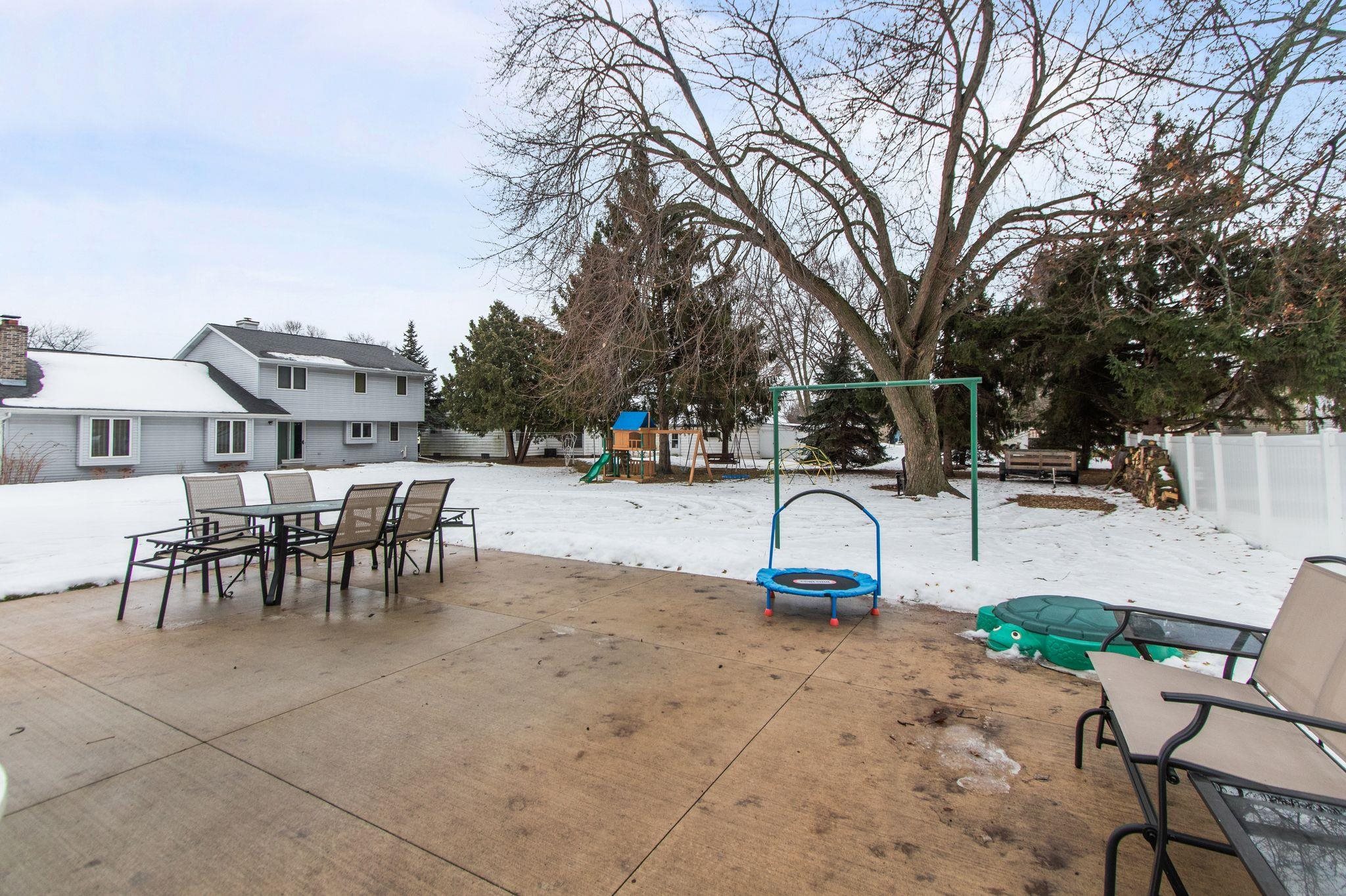 929 Harding Street Menasha, WI 54952 - Photo 35 of 44