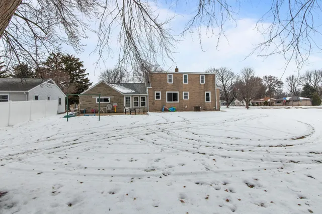 $269,900 | 929 Harding Street, Menasha, WI 54952