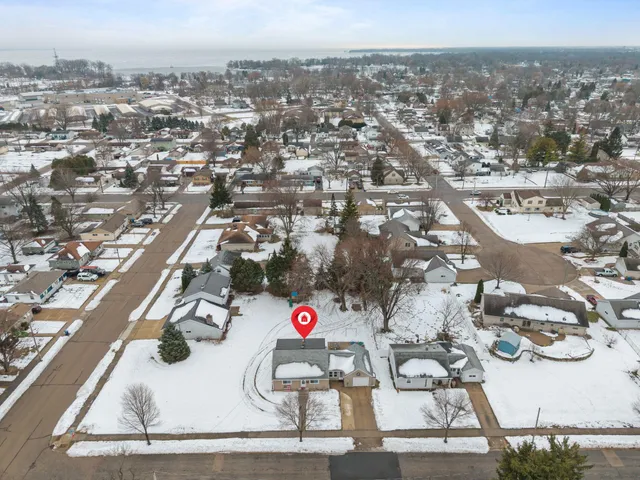 $269,900 | 929 Harding Street, Menasha, WI 54952