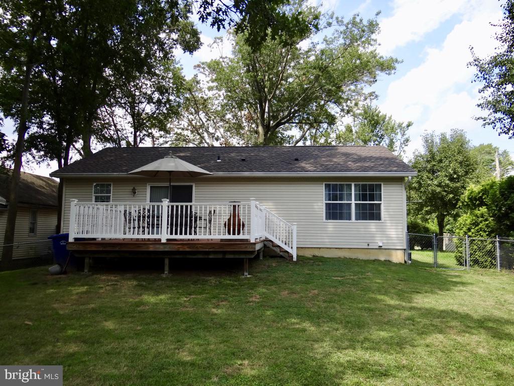 126 Green Street Mount Holly, NJ 08060 - Photo 38 of 41 a front view of a house with garden
