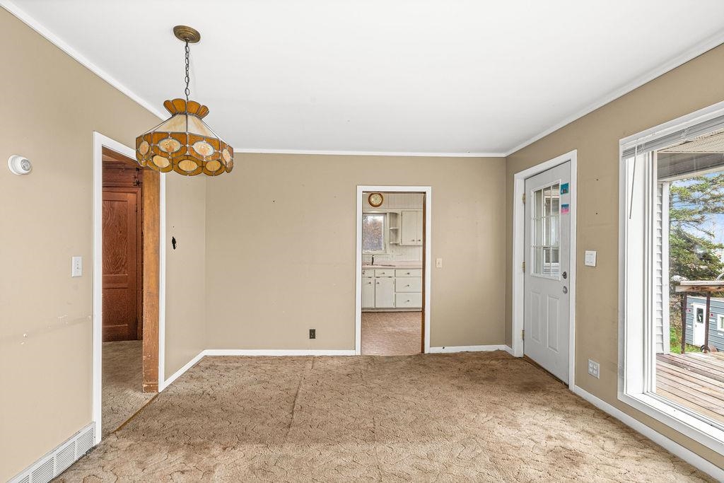 1041 Main Street Silver Bay, MN 55614 - Photo 4 of 40