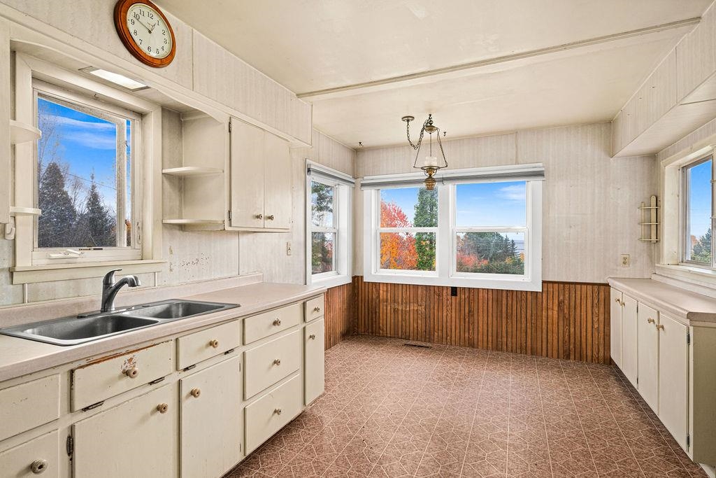 1041 Main Street Silver Bay, MN 55614 - Photo 6 of 40