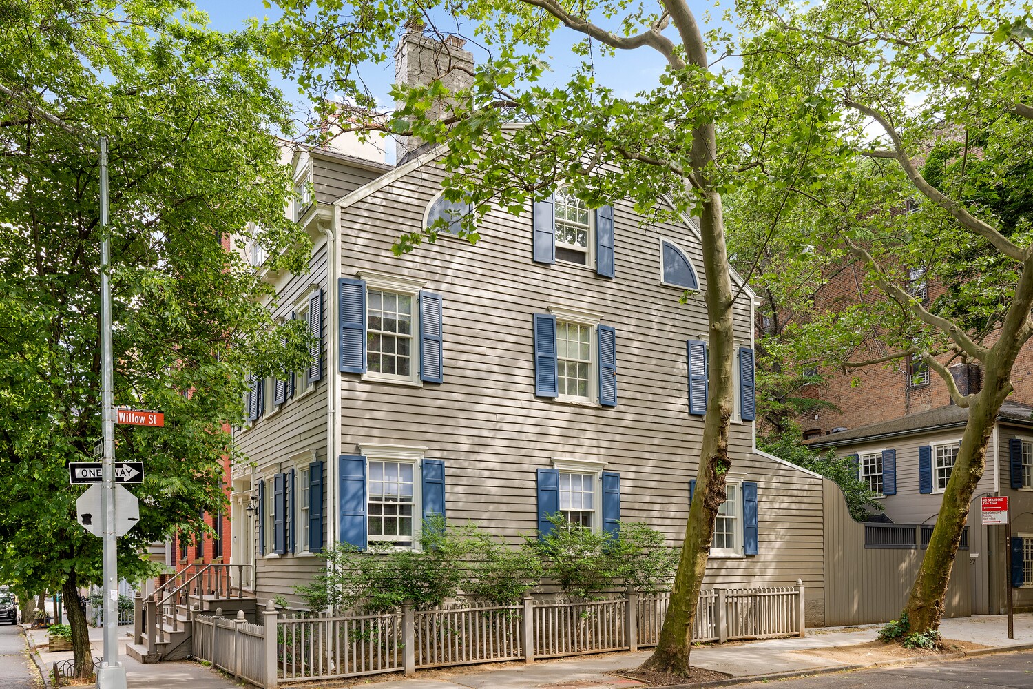24 Middagh Street Brooklyn, NY 11201 - Photo 10 of 34 a view of a house with a tree