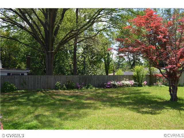 5816 West Rois Road Richmond, VA 23227 - Photo 3 of 16 Exterior Back - Azaeleas, maples large planting ar