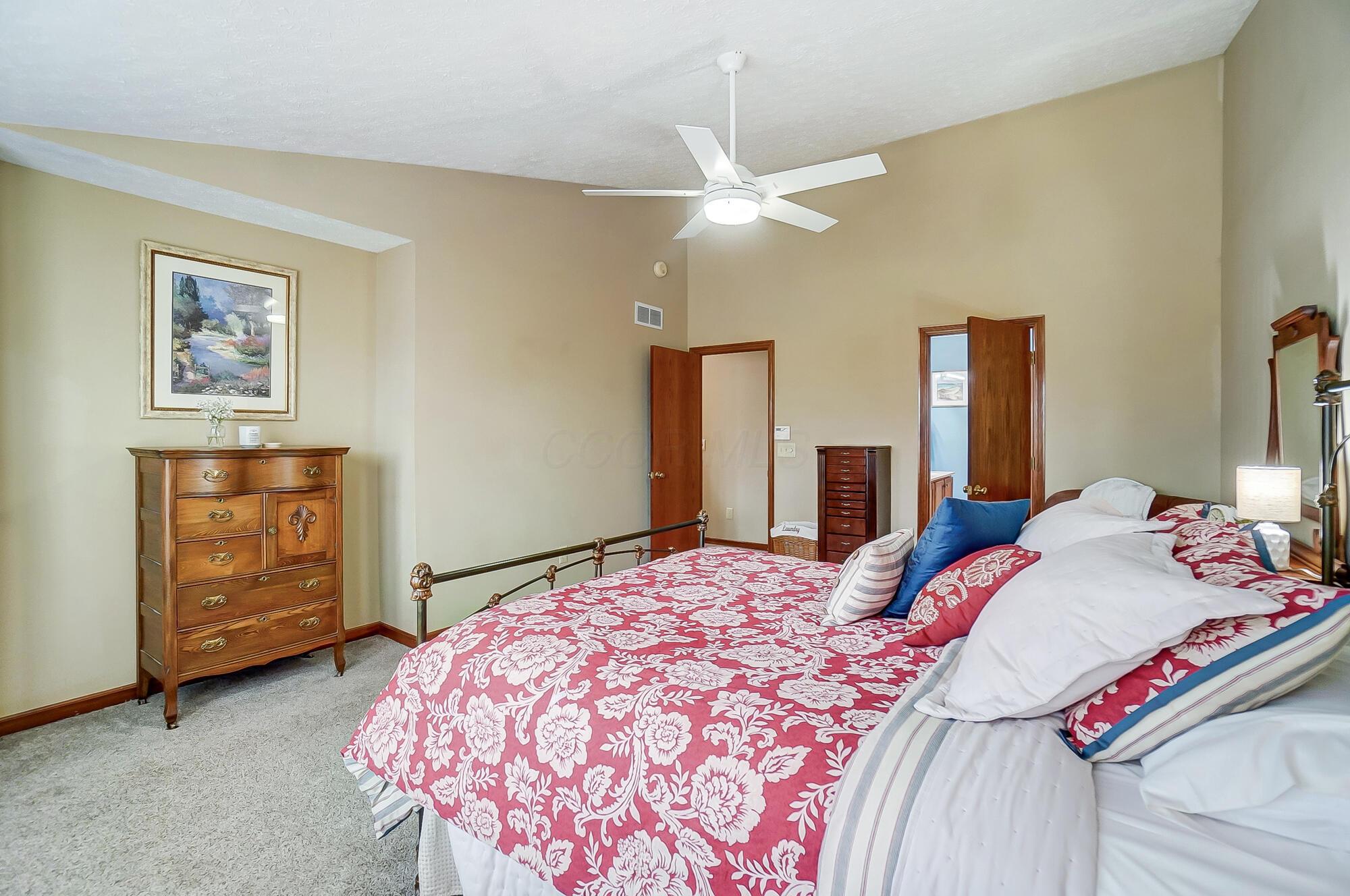 5337 Sutter Home Road Hilliard, OH 43026 - Photo 26 of 72 Owner's suite