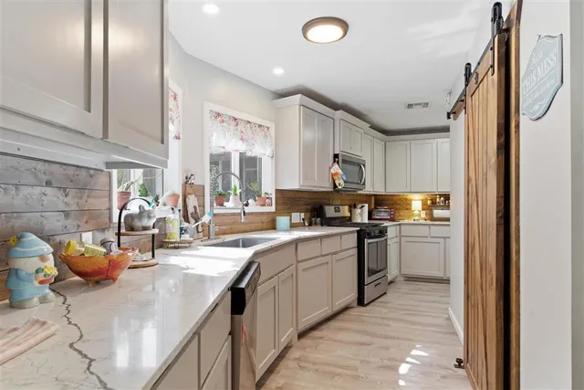 $265,000 | 5633 Cormier Road, Vinton, LA 70668