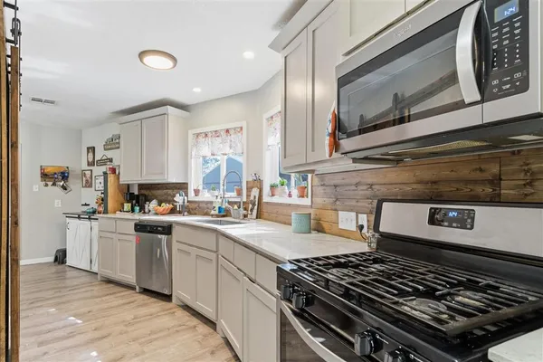 $265,000 | 5633 Cormier Road, Vinton, LA 70668