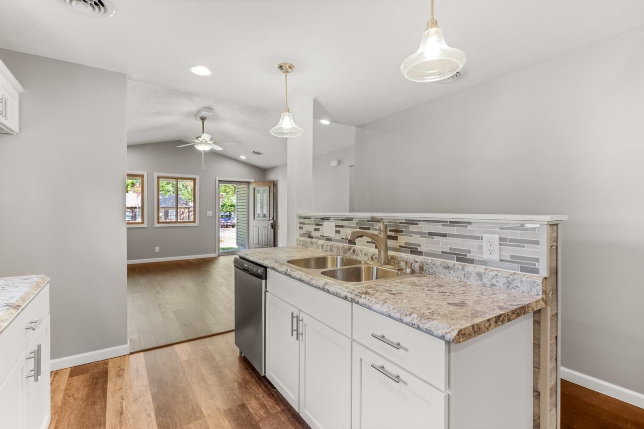 103 Algonquin Road Marquette Heights, IL 61554 - Photo 17 of 36 Gallery Image 17