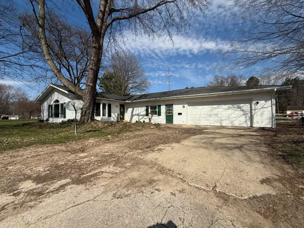 $199,900 | 109 Prospect Street, Bangor, MI 49013