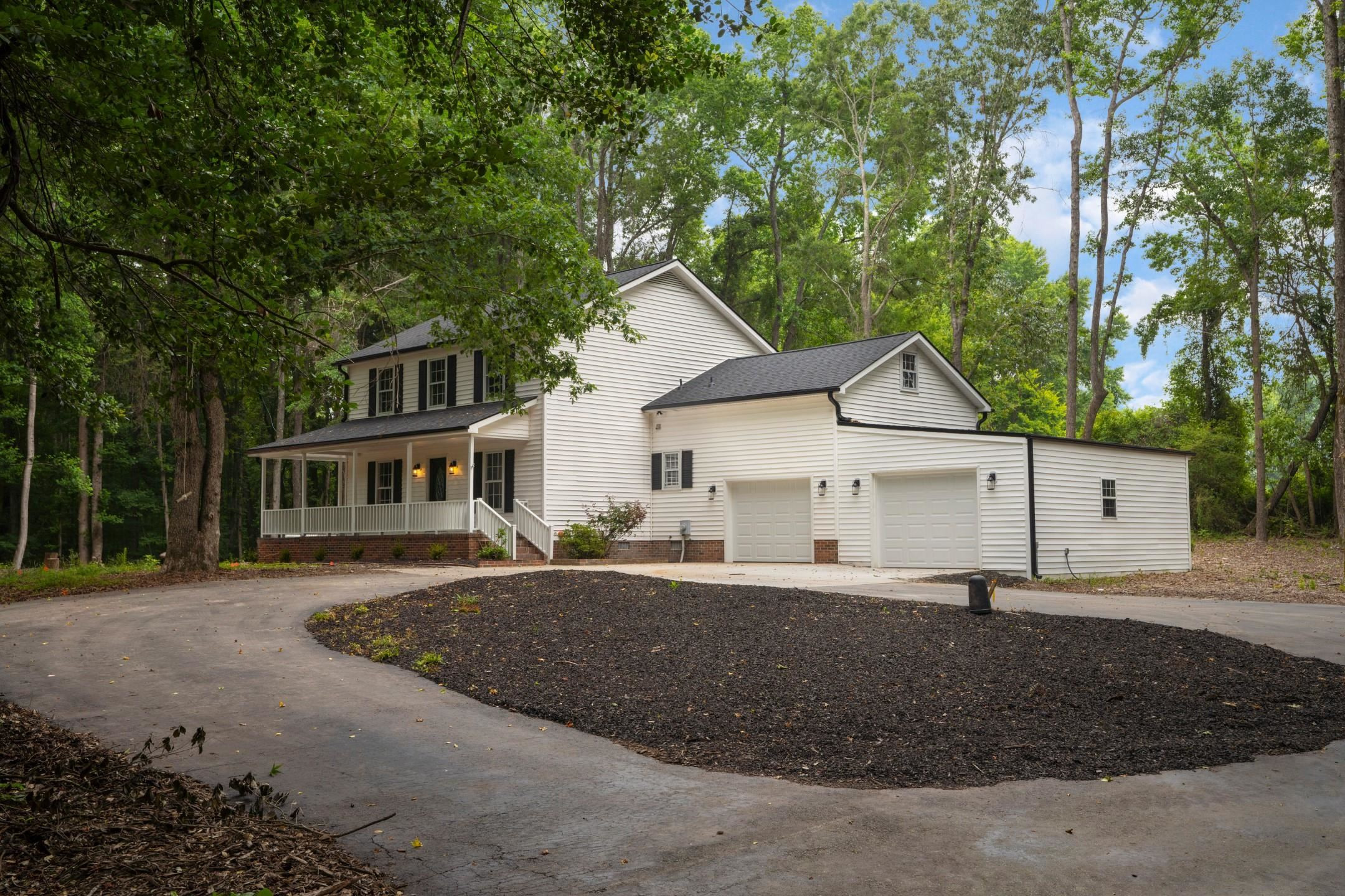 3597 Browns Pond Road Selma, NC 27576 - Photo 7 of 45 Circular Driveway