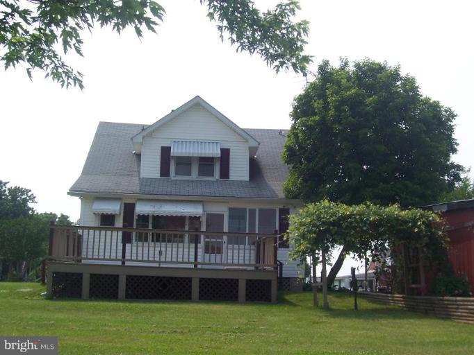 12905 Point Salem Road Hagerstown, MD 21740 - Photo 4 of 6 Exterior (Rear)