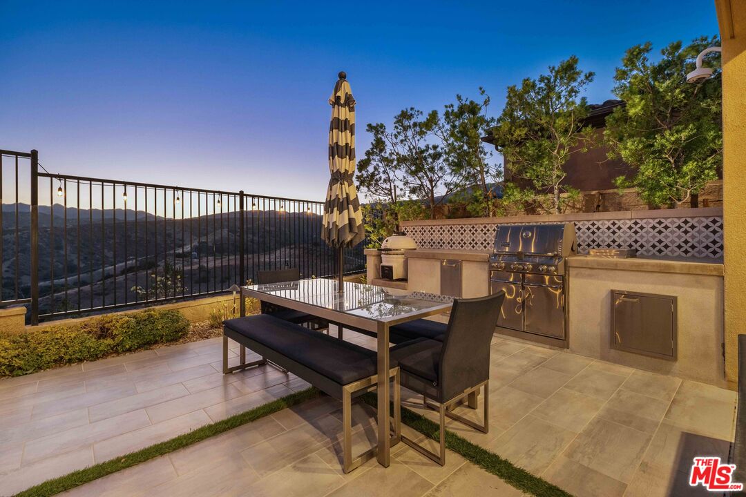 20830 Spruce Circle Porter Ranch, CA 91326 - Photo 6 of 48 Gallery Image 6