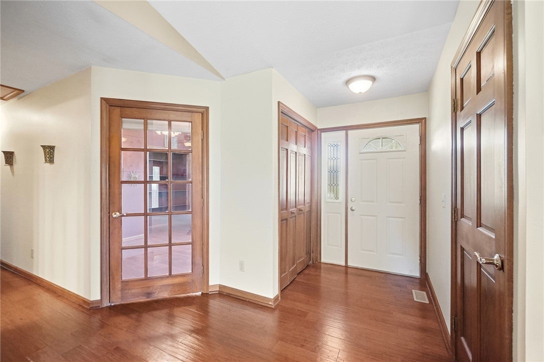 9625 Clearcreek Franklin Road Springboro, OH 45342 - Photo 10 of 85 Gallery Image 10