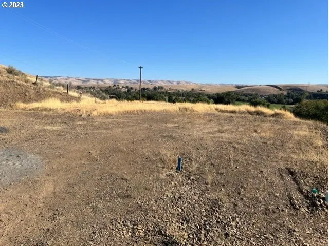 a view of an ocean beach
